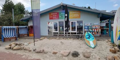 DampRad GmbH Außen Ansicht vom Geschäft mit Fahrrädern und SUP Boards